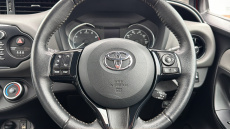 Toyota Yaris 1.5 VVT-i Icon Tech 5dr Petrol Hatchback